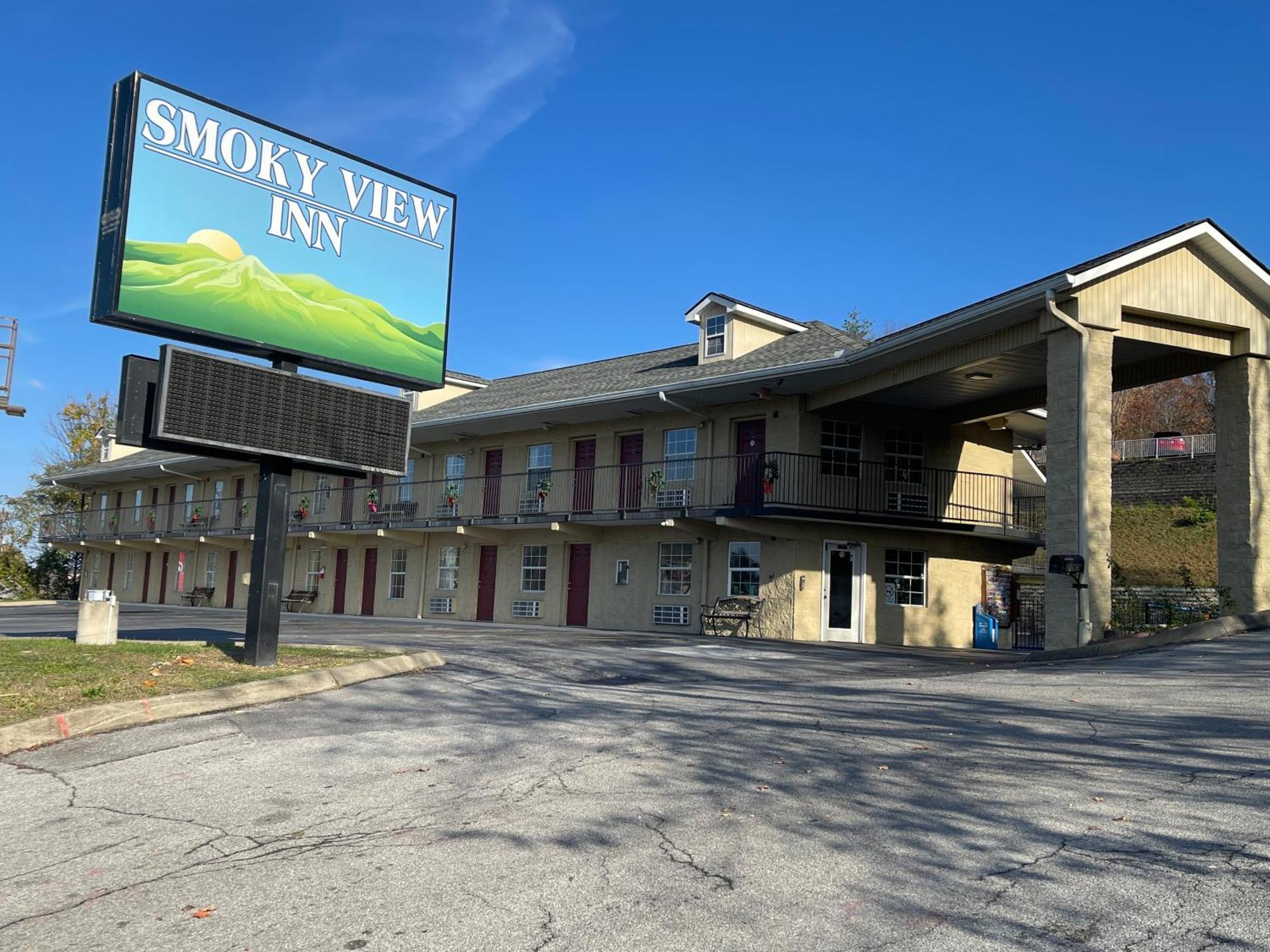 Smoky View Inn Pigeon Forge Extérieur photo
