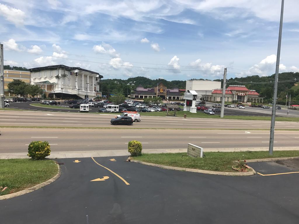 Smoky View Inn Pigeon Forge Extérieur photo